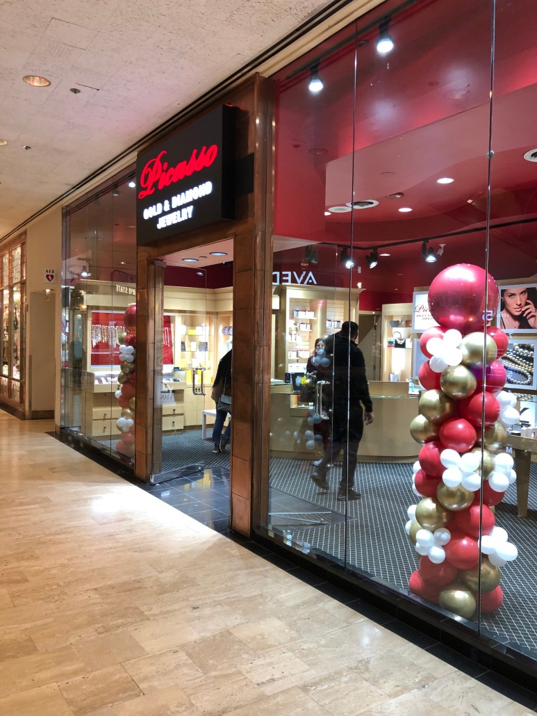 Balloon columns for storefront